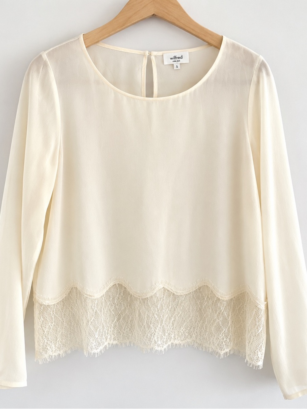 BNWOT Wilfred 100% Silk Ivory Lace Hem Blouse Size M